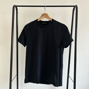 Prada Black Short Sleeve T Shirt Men’s Size S Designer Tee NFC Tag
